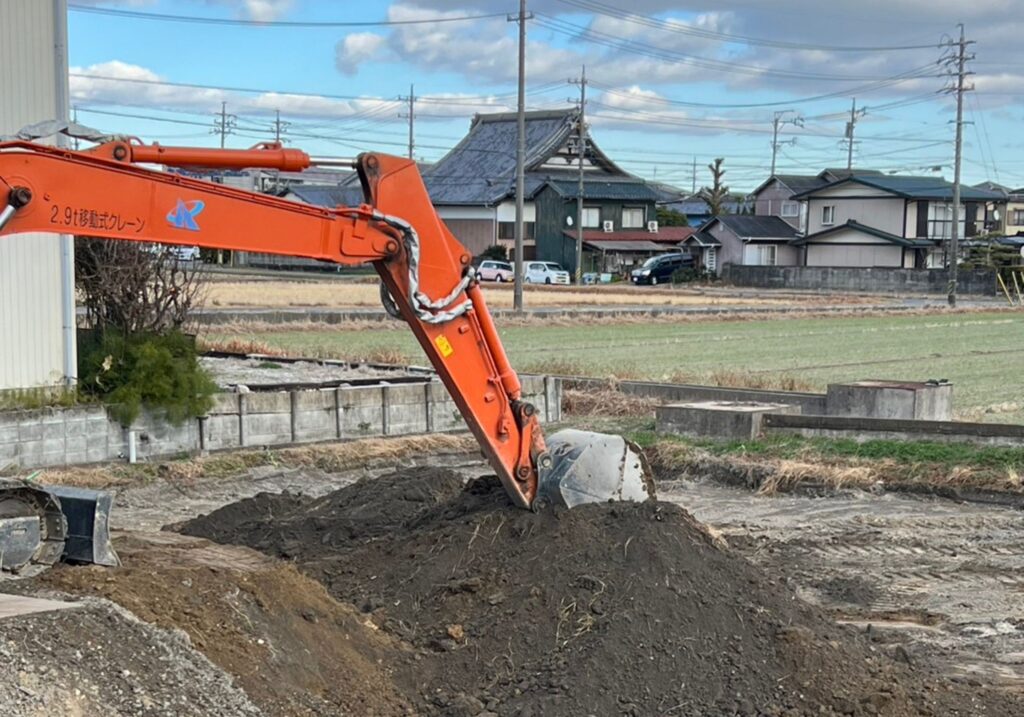 三重県 四日市市 残土処分 残土受入 建材販売 再生土 運搬 土木工事 外構工事 造成工事 基礎工事 エクステリア